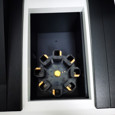 Sichtbares Spektrophotometer mit Wellenlängenbereich 320-1100 nm und ≤ 0,05%T 220 Streulicht