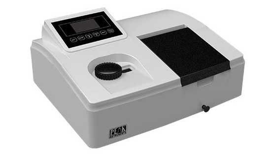 Genaue Transmittanzmessungen mit einem hochpräzisen UV-sichtbaren Spektrophotometer